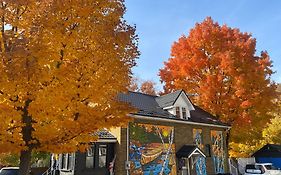 Blue Spruce Bed And Breakfast Muskoka